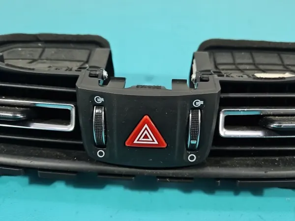 Grille de ventilation centrale OEM 97401-G4AB0 Hyundai i30 III image 4