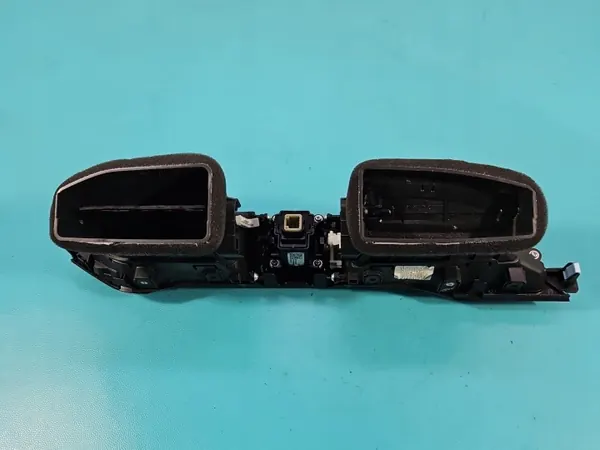 Grille de ventilation centrale OEM 97401-G4AB0 Hyundai i30 III image 9