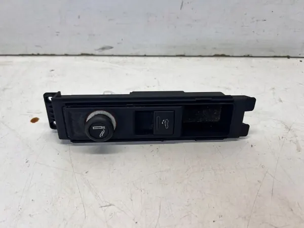 Dachfaltsteckdose OEM 8P0863284D 8P7863284B Audi A3 image 2