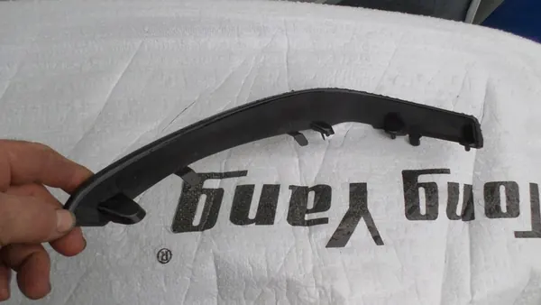 SPOILER FRAMFANGER MERCEDES W205 AMG A2058857138 image 3