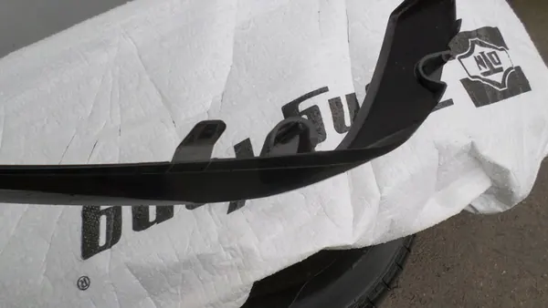 SPOILER FRAMFANGER MERCEDES W205 AMG A2058857138 image 4