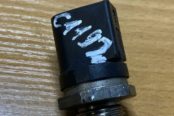 Sensor de pressão de combustível MERCEDES-BENZ E (W211) A0061536528 image 3