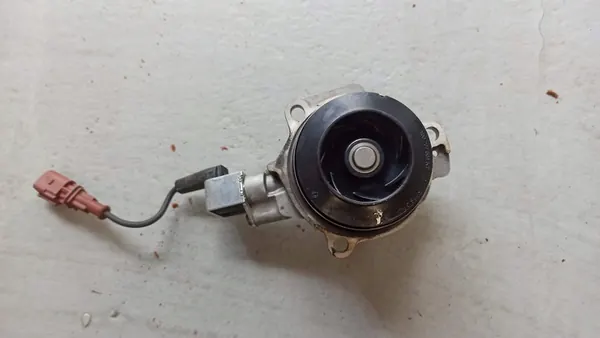 Schaeffler INA Vattenpump, Motor Kylning OEM 538 0733 10 image 2