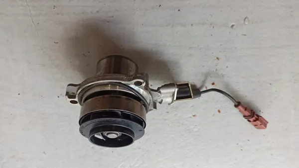 Schaeffler INA Vattenpump, Motor Kylning OEM 538 0733 10 image 3