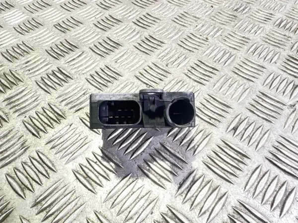 Bougie de préchauffage OEM A6401530479 Mercedes-Benz image 3