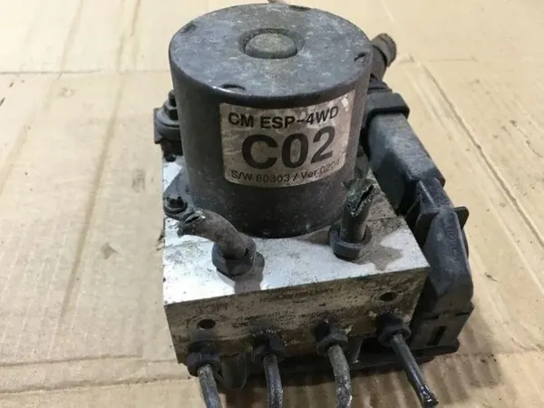 Pieza de auto Hyundai OE 589102B850 usada image 3