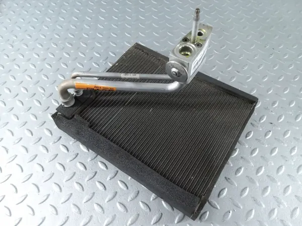 Evaporador aire acondicionado Cadillac XTS OEM 84409864 - Usado image 3