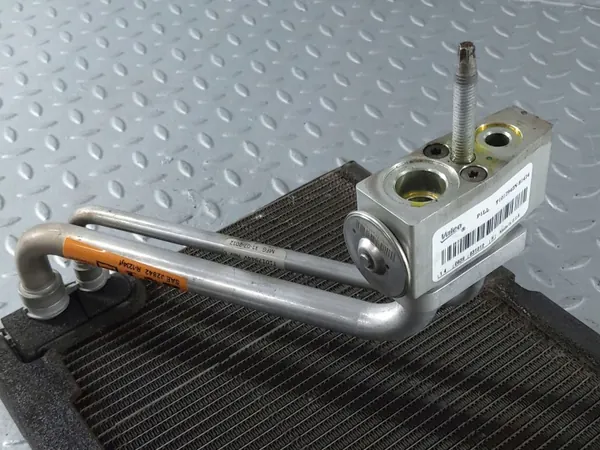 Evaporador aire acondicionado Cadillac XTS OEM 84409864 - Usado image 7