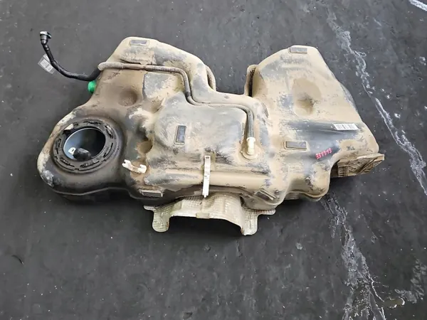 Polttoainesäiliö OEM 23151175 Opel Insignia B 2.0 CDTI:lle image 3