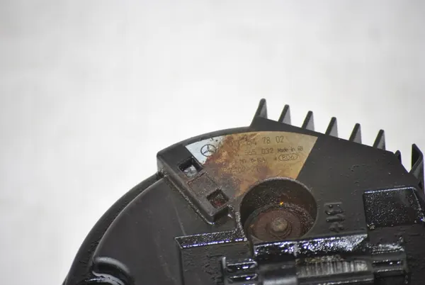 ALTERNATOR MERCEDES ATEGO image 3