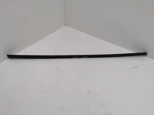 Skoda Octavia Mk4 2022 Coupé Scheibenleiste OEM 5E3854328 image 4