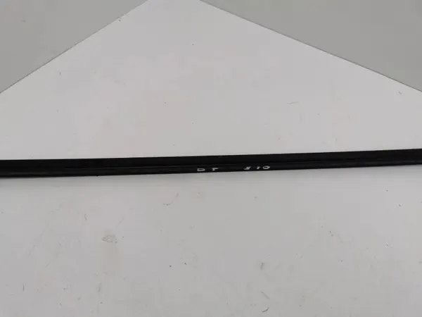 Skoda Octavia Mk4 2022 Coupé Scheibenleiste OEM 5E3854328 image 7