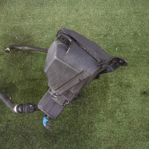 BMW X1 E84 Expansionsbehållare Slang 8570079 image 2