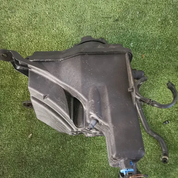 BMW X1 E84 Expansionsbehållare Slang 8570079 image 4