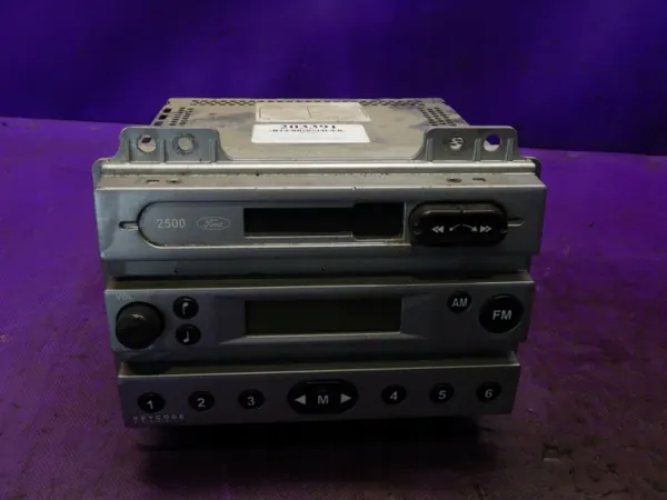 Radio OEM Zawada-203391- para Ford Fiesta VI image 2