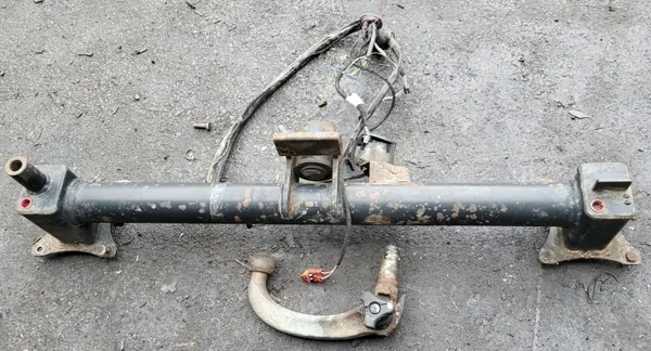 Peräkärkikoukku OEM A1643100937 Mercedes ML W164 image 3