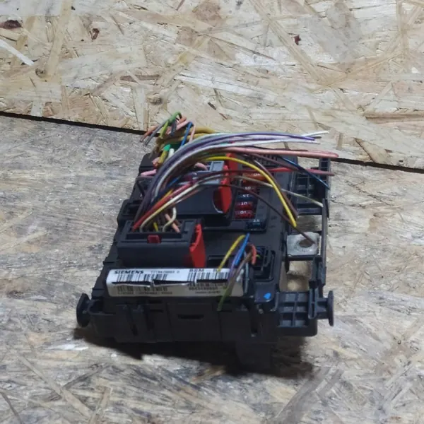 Module BSM Peugeot OEM T118470003G - Occasion image 2