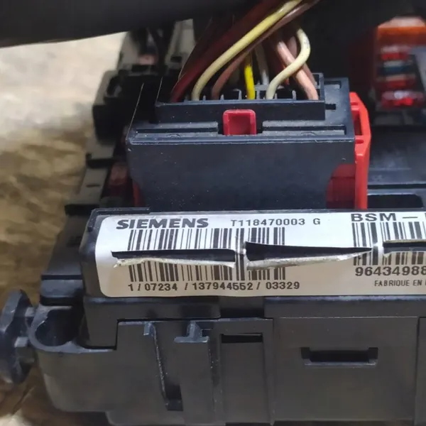 Module BSM Peugeot OEM T118470003G - Occasion image 10