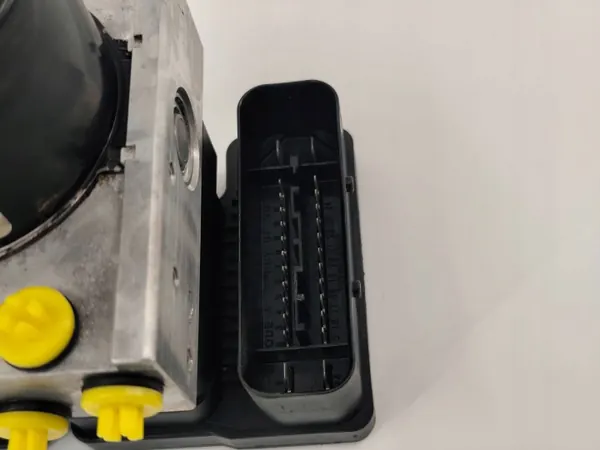 ABS-pomp OEM 06210203854 voor Suzuki Swift MK6 image 3
