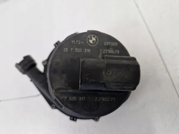 Pompe à air secondaire Land Rover OEM 7505316 pour Range Rover L322 image 7