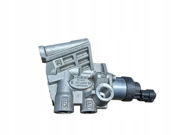 Régulateur de pression carburant Bosch F 00B C80 045 image 3