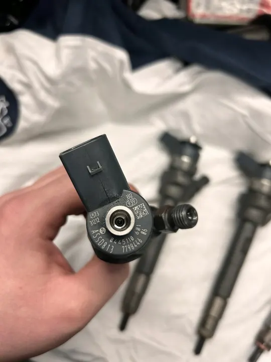 Bosch Bränsleinsprutare 2.0d BMW OEM 0 445 110 601 image 2