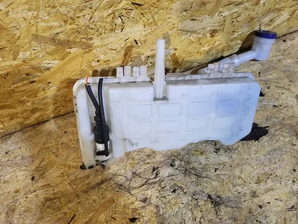 Ruitensproeiervat Peugeot Partner III 9817300980 image 10