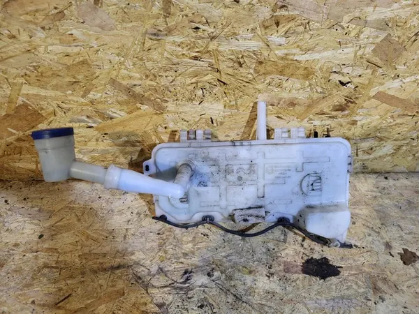 Ruitensproeiervat Peugeot Partner III 9817300980 image 2