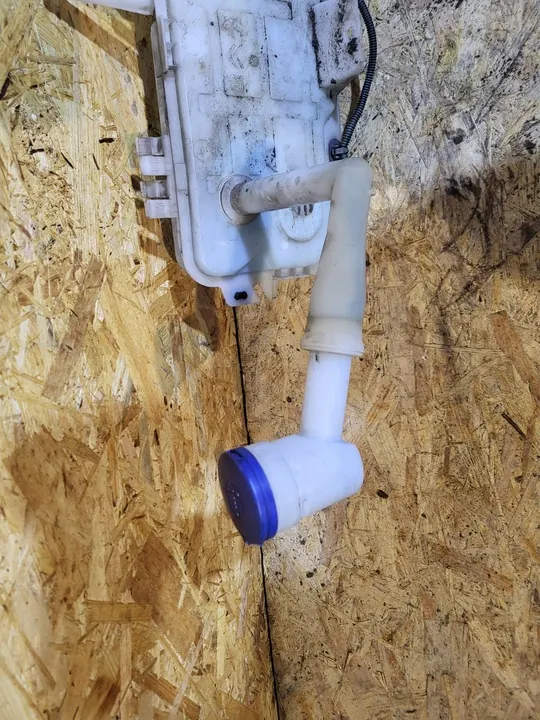 Ruitensproeiervat Peugeot Partner III 9817300980 image 6