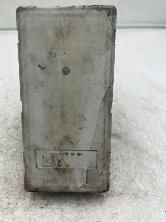 Bomba de cierre central Audi OEM 8L0862257A - Usado image 8