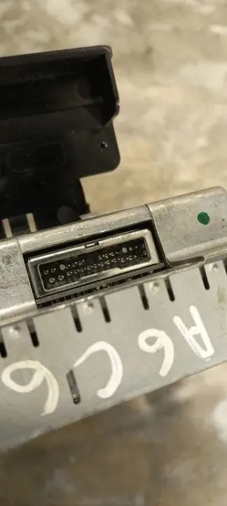 Audi Navigationsbildschirm OEM 4F0919603A - Gebraucht image 6