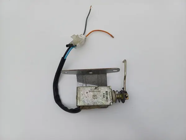 Actionneur de verrou de coffre Alfa Romeo 166 60619821 image 1