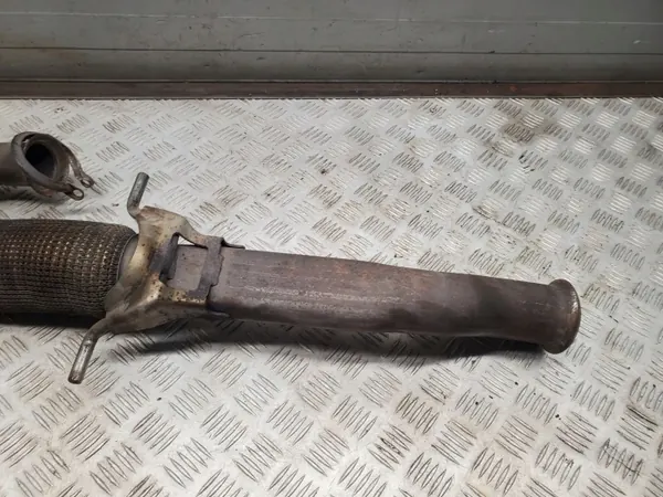 Chrysler Pacifica Pakoputken pidike OEM ATV81309 image 3