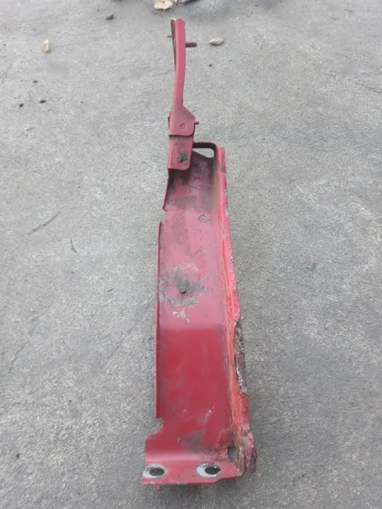 AUDI A5 8T Höger Framskärm Stöd 8T0821136A image 2