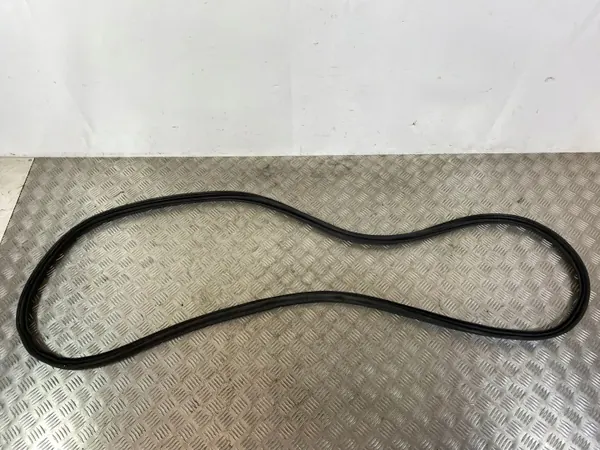 Junta de maletero Kia Sorento OEM FOB33089 - Usado image 6