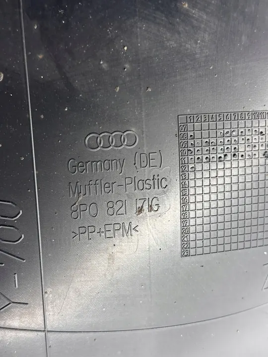 Audi A3 8P Front Left Wheel Arch Liner OE 8P0805885 image 8