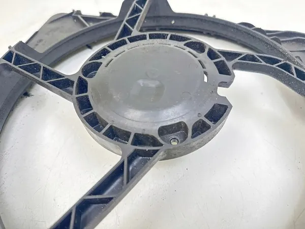 2008 Nissan Qashqai Boîtier de Ventilateur MTL21131 image 2