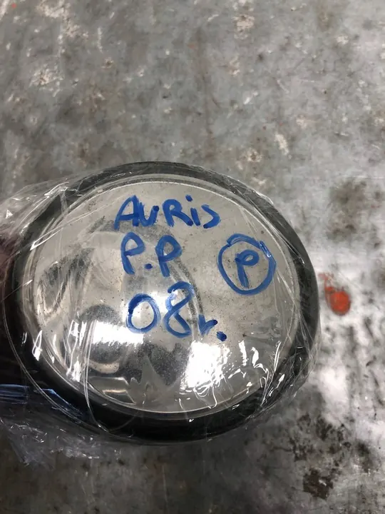 Farol Direito Toyota Auris image 6