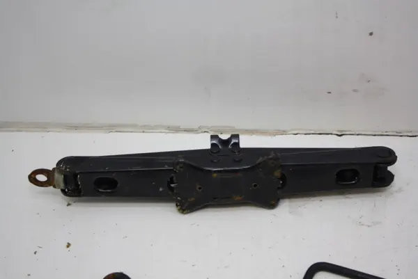 Fiat OE 51776309 Begagnad Biljacks för Croma & 159 image 5