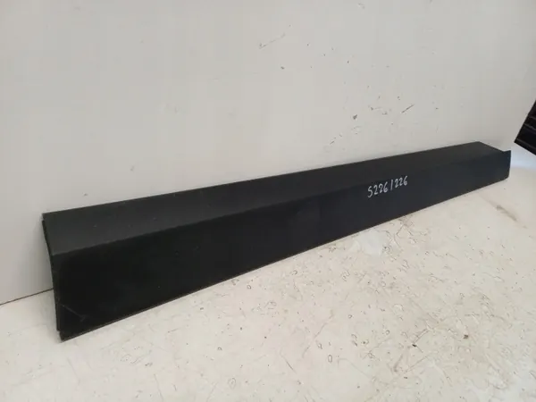 Dacia Duster 3 Dörrlist Höger Fram OEM 808200915R image 4