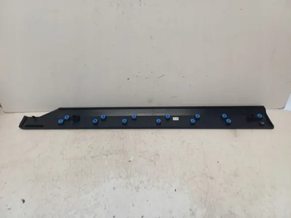 Dacia Duster 3 Dörrlist Höger Fram OEM 808200915R image 5