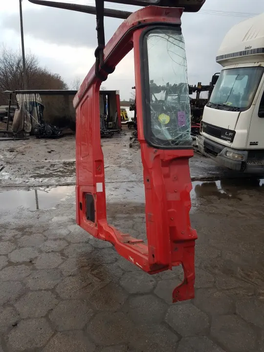 DAF XF 106 ohjaamon sivupaneeli oikea - OEM image 2