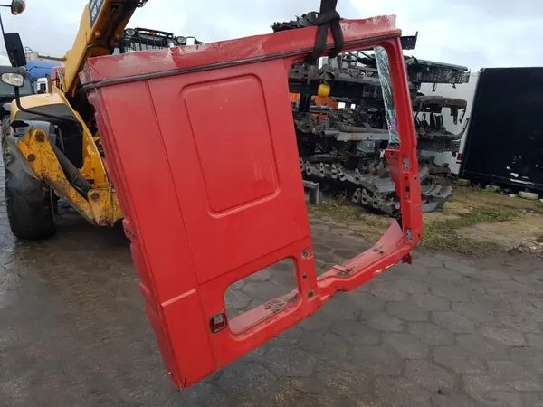 DAF XF 106 ohjaamon sivupaneeli oikea - OEM image 5