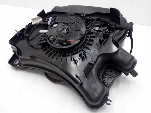 Begagnad AdBlue-tank OEM 3Q0941329 för VW Golf VIII image 2