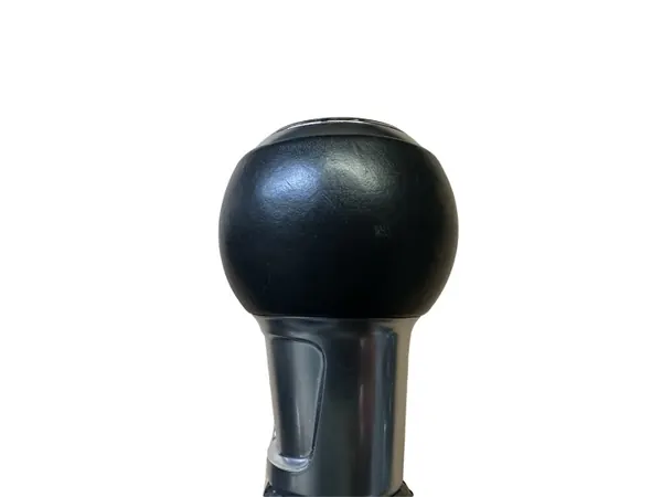 Pomo de cambio Audi A3 8V OEM 8V0863278 Usado image 3