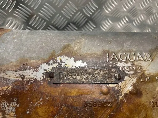 Jaguar XJ X351 Vasen Pakoputken Vaimennin OEM DW93-5232-CA image 4