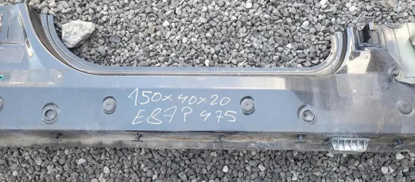 Soleira Cortada Direita BMW E87 Usada OEM image 3