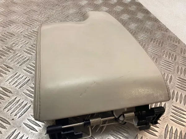 Keskikonsolin käsinoja Jaguar XE OEM UTO37399 image 5
