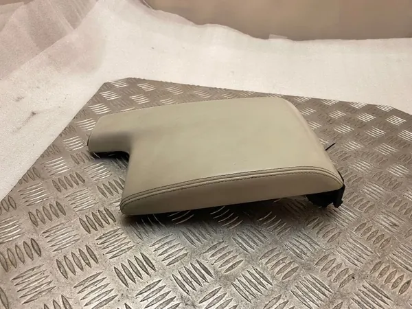 Keskikonsolin käsinoja Jaguar XE OEM UTO37399 image 8