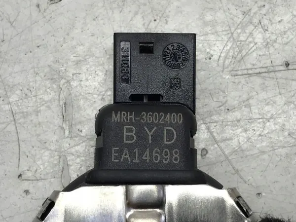 BYD SEAL Regensensor OEM MRH-3602400 (Gebruikt) image 6